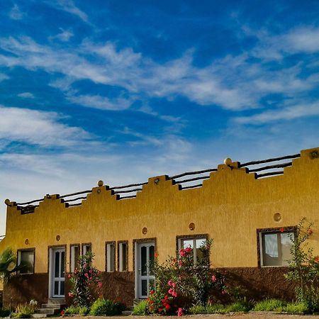 ホテル Equinox タンタン エクステリア 写真